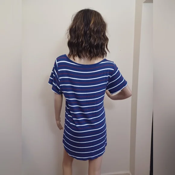 EUC LuLaRoe Red, White & Blue T Shirt Size M - Picture 2 of 5